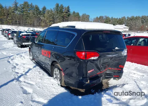 2021 Chrysler Voyager Lxi z USA, uszkodzony, nr VIN 2C4RC1DG9MR568271
